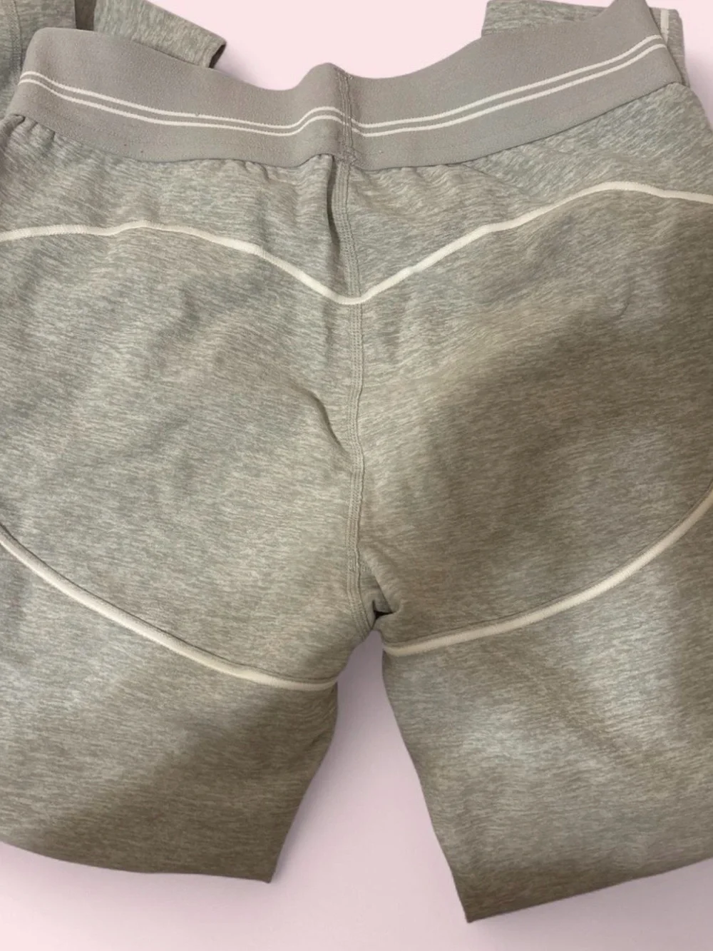 ALO Yoga gray leggings